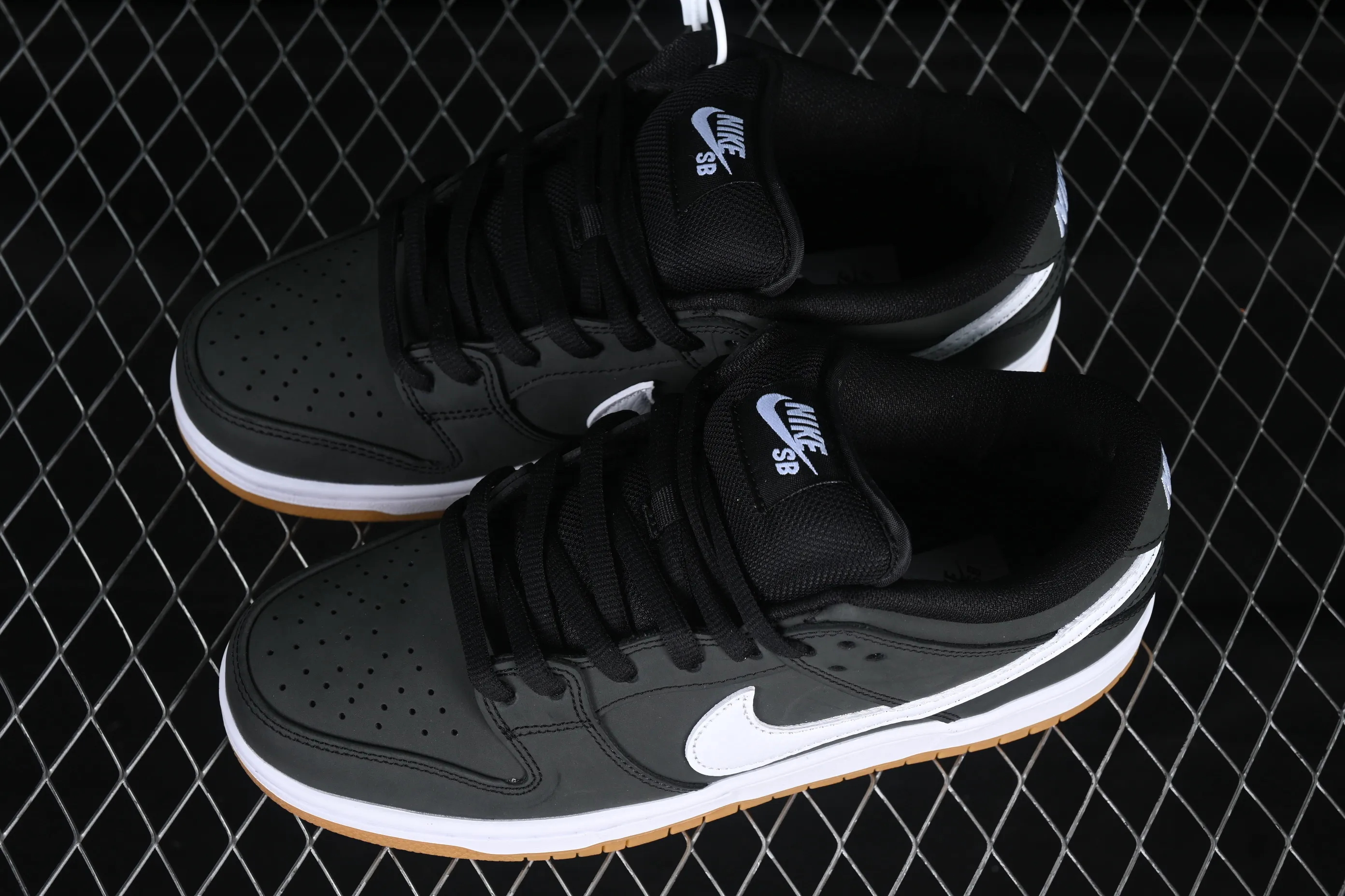 All categories Nk SB Dunk series Nk SB Dunk Low low-top sneakers Nk SB Dunk Low Raw rubber matte black SB low-top sports and leisure sneakers CD2563-006